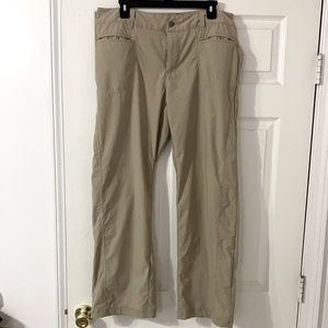 Magellan Outdoors Women Pants Size Large in Khaki